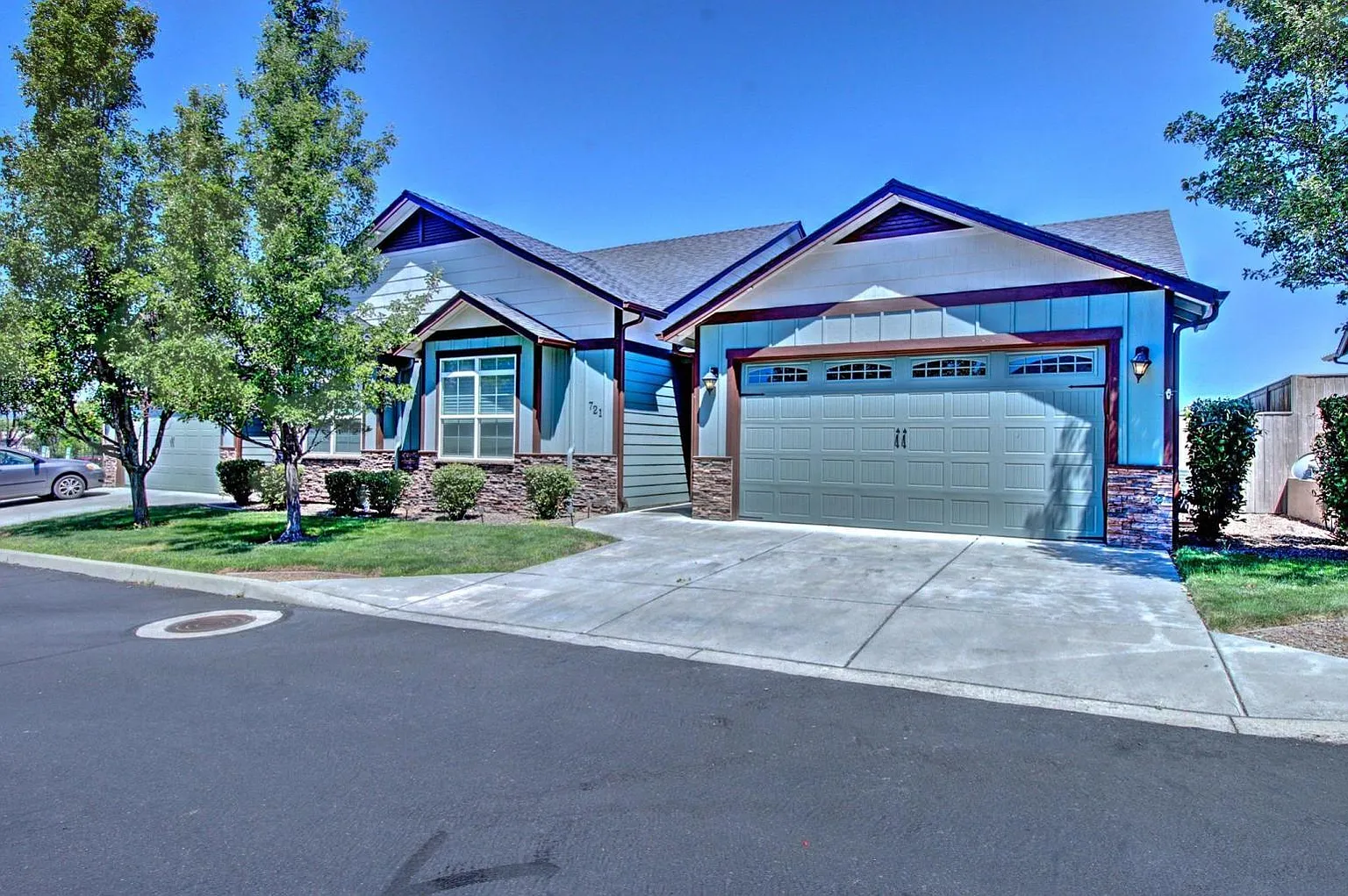 721 Amhurst Way photo 1