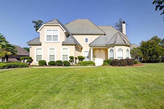 2nd image of 7 Woodstone Dr