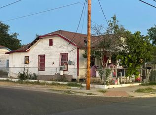 1319 Santa Maria Ave, Laredo, TX 78040