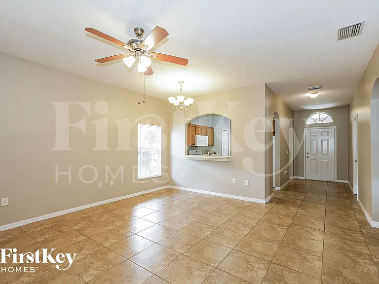 1703 E Wood St — Photo 5