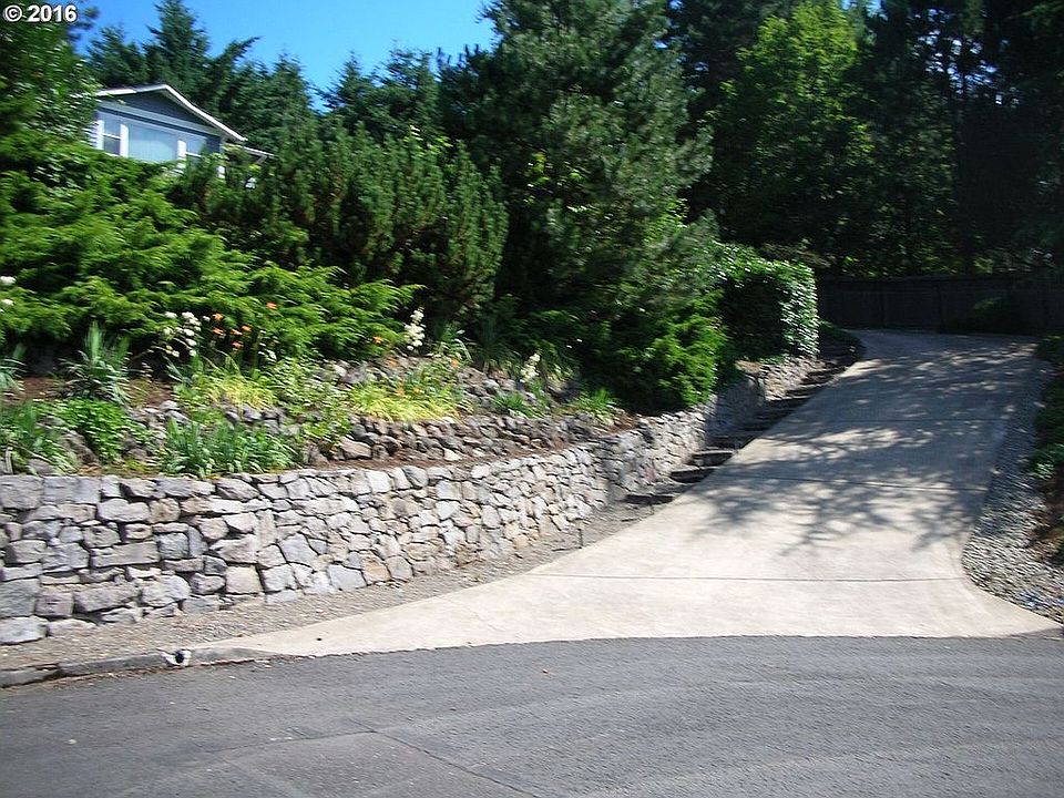 2nd image of 11311 SE Charview Ct