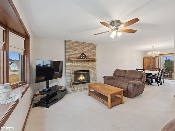 4th image of 8568 Taney St