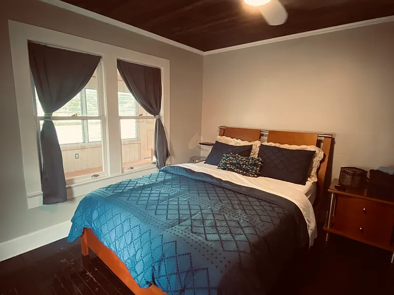 1161 Woodlawn St — Photo 10