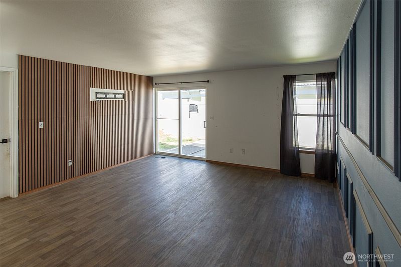 4th image of 105 Peach Tree Lane #1