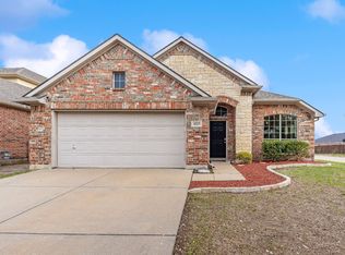 4029 Rochester Dr, Fort Worth, TX 76244