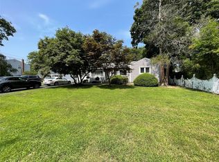 45 Erlanger Blvd, North Babylon, NY 11703