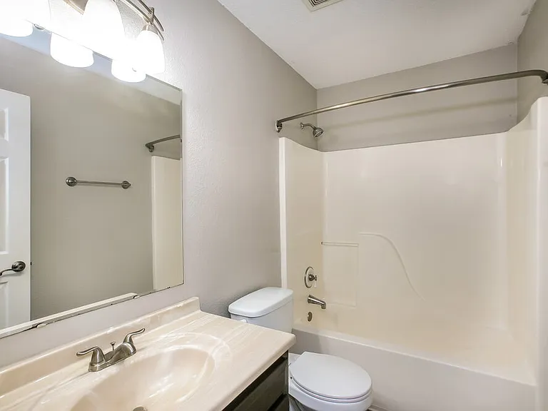 1358 Evergreen Dr — Photo 14