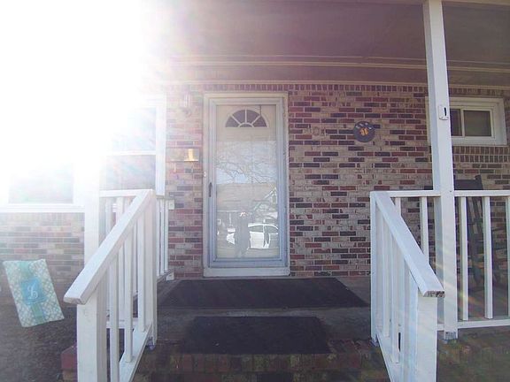 2nd image of 404 E Parker St
