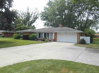 61621 Miami Rd, South Bend, IN 46614