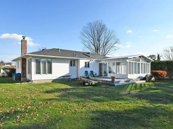 338 Commack Road, Deer Park, NY 11729