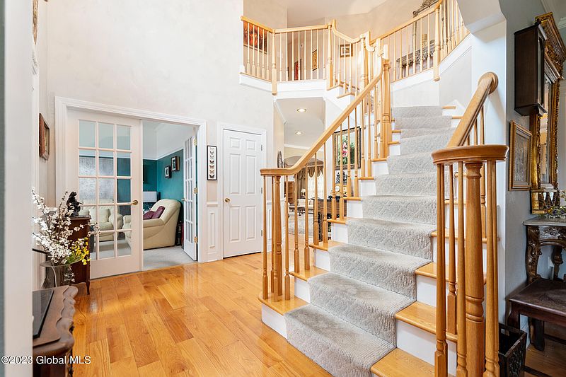 5th image of 209 Samuel Court