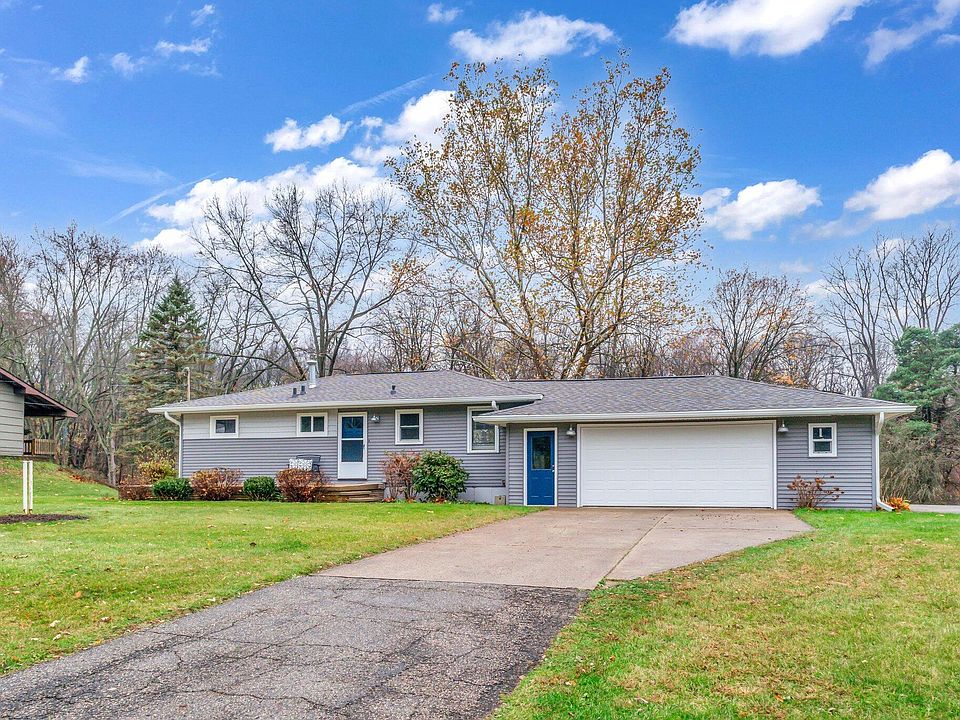 1st image of 138 Beadle Lake Dr