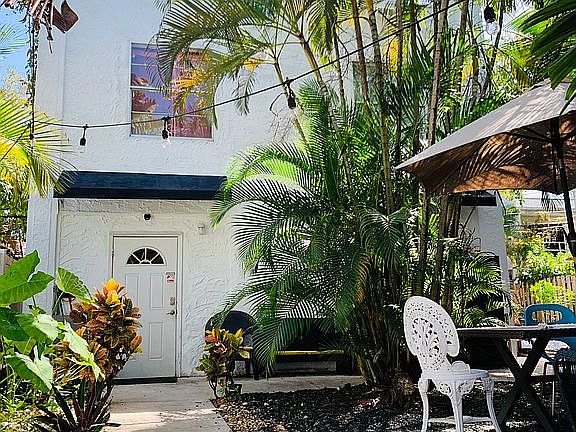 2nd image of 708 SE 6th Ct
