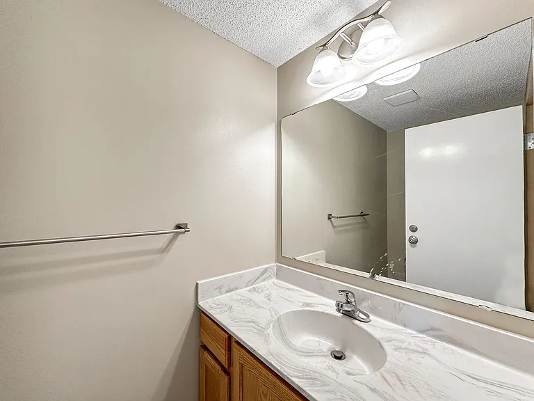 16421 Elm Creek Ln — Photo 7