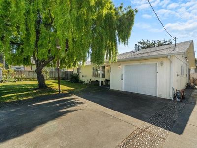 2075 Simmons Rd, Eureka, CA, 95503