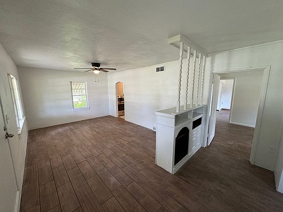 3rd image of 1705 Belmont Ave