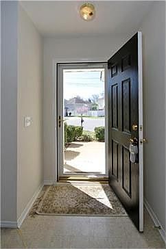 2nd image of 1013 Montrose Dr