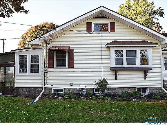 3rd image of 217 Lincoln St