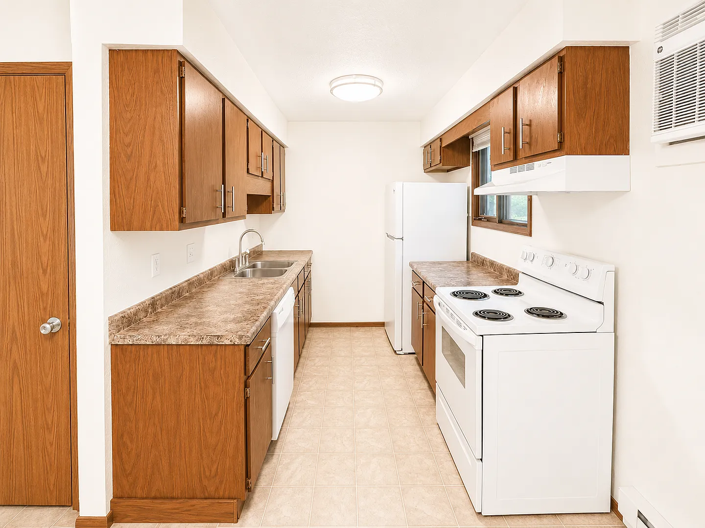 Wildwood Apartments — Photo 2