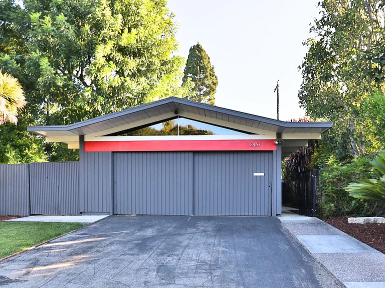2467 Alvin St — Photo 38