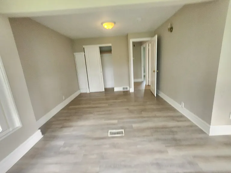6568 Central Ave NE — Photo 9
