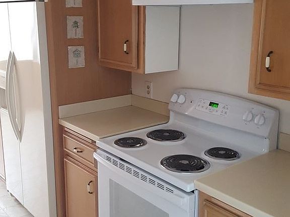 2nd image of 1600 S Catalina Ave #A