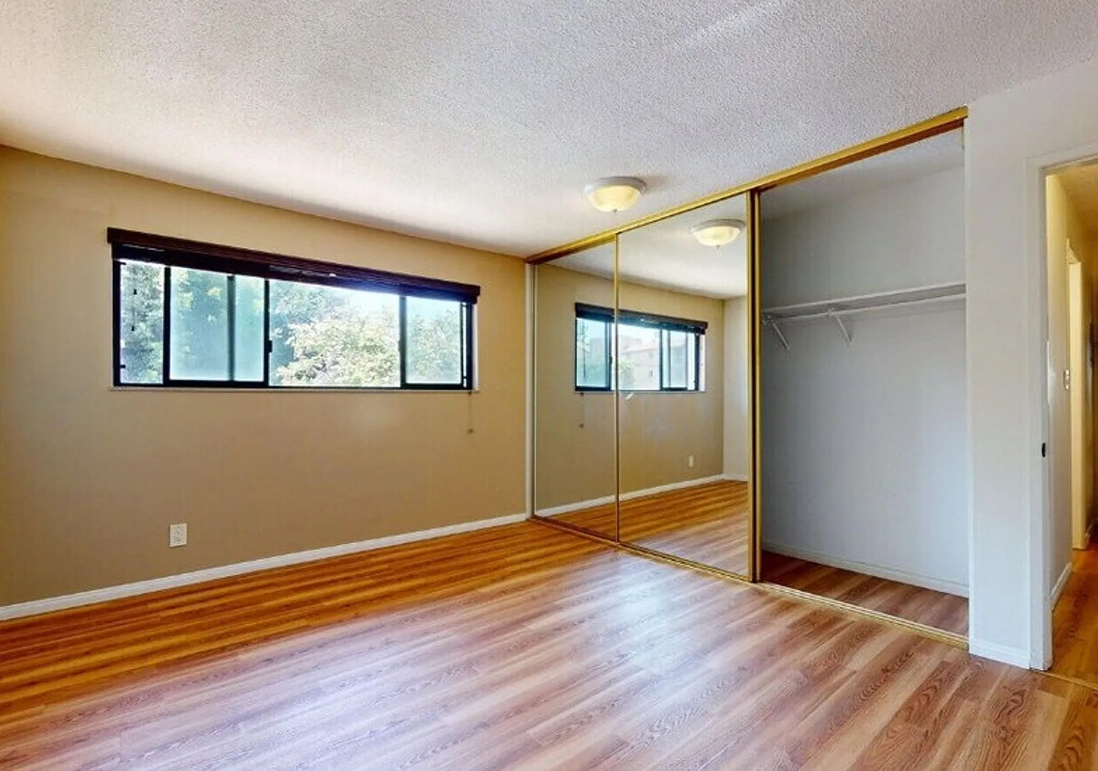 The Appleton Apartments — Photo 3