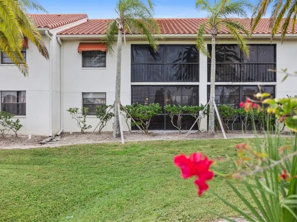 2275 S McCall Rd APT 102, Englewood, FL 34224