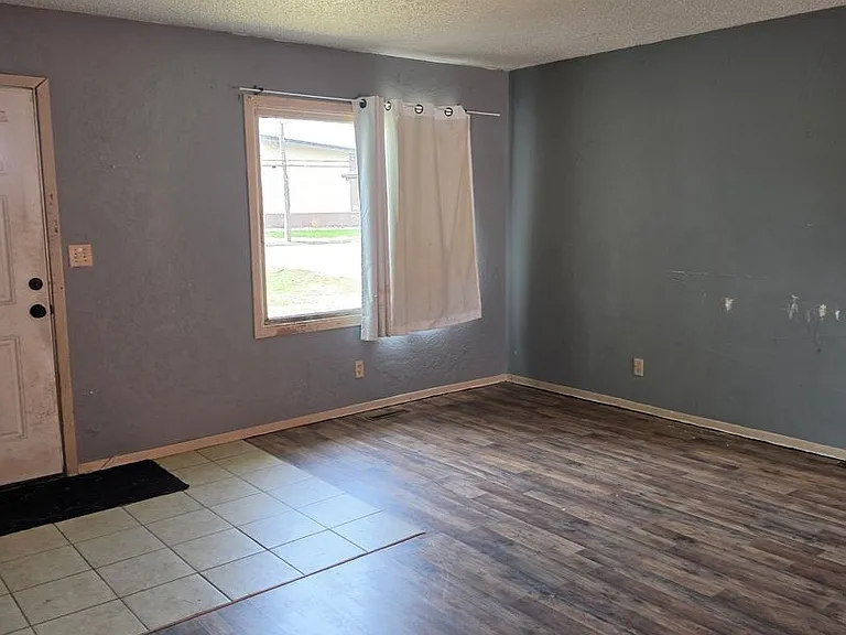 3008 S Phillips Ave — Photo 11