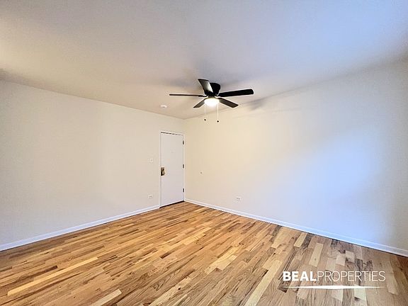 2nd image of 821 W Cornelia Ave #821A-313