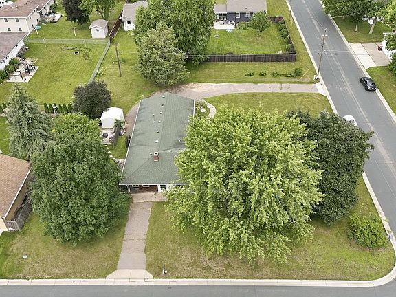 2nd image of 502 15th St W
