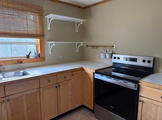 333 Maple St, Rumford, ME 04276