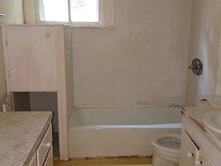 2101 37th St #1 — Photo 6