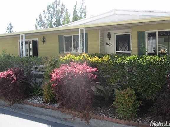 3rd image of 1623 Tulip Cir