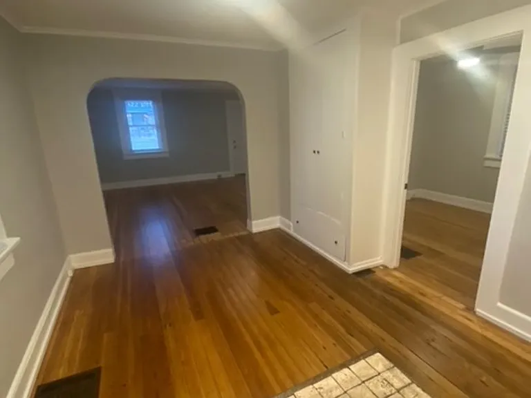 1325 N Kinser Pike — Photo 6