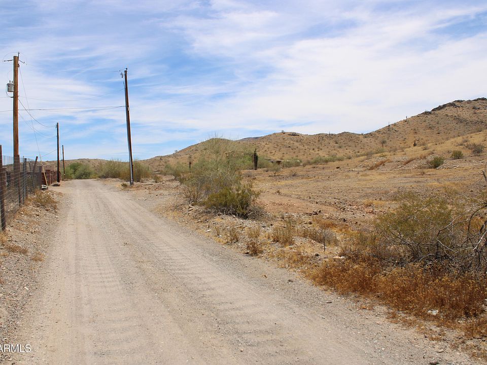 1st image of 394x W Sunrise Avenue #-