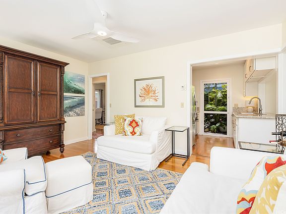 5th image of 811 Maluniu Ave
