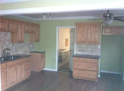 3rd image of 2849 37th Ave N