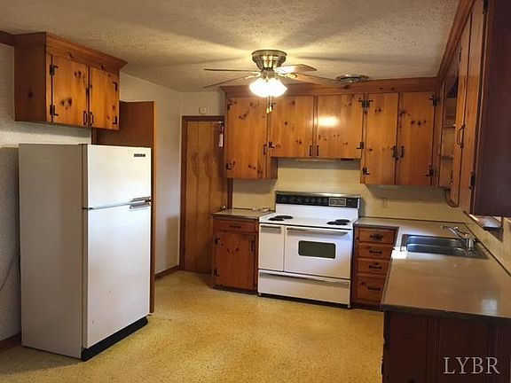 2nd image of 189 Brooklawn Dr