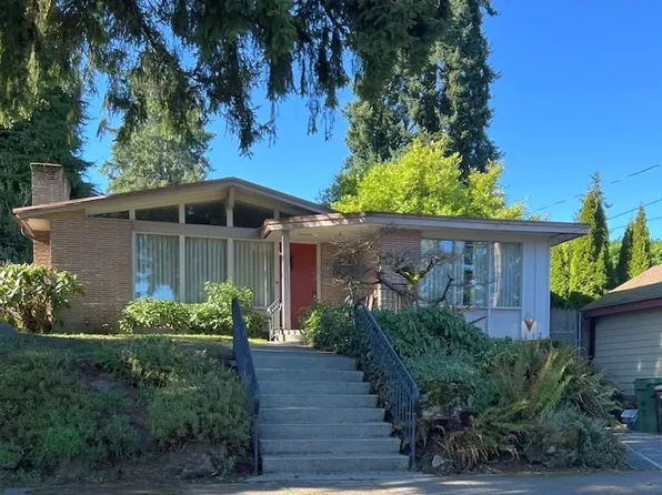 136 Golden Gate Avenue, Fircrest, WA 98466