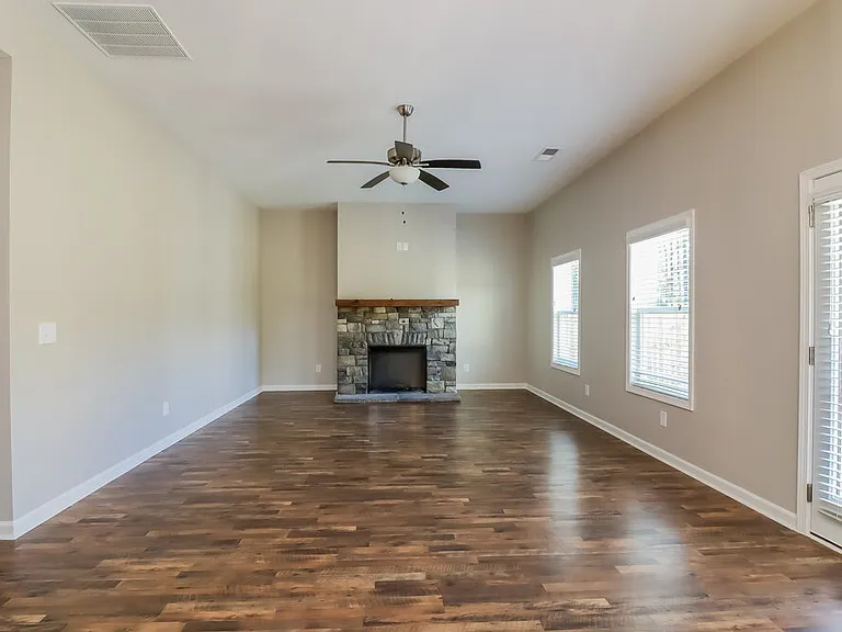 356 Webster Lake Dr — Photo 4
