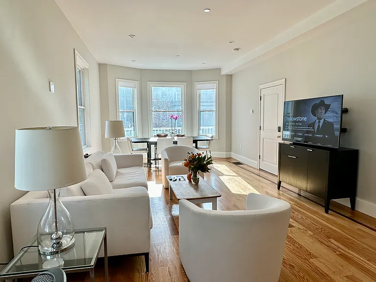 111 Hutchings St #2 — Photo 4