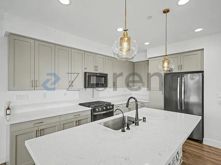 2911 Exposition Pl #1 — Photo 12