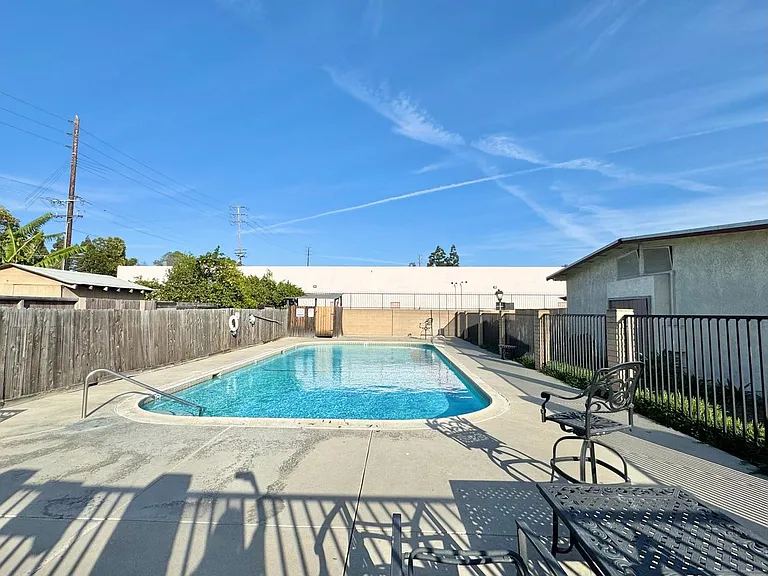 Trask Apartments — Photo 7