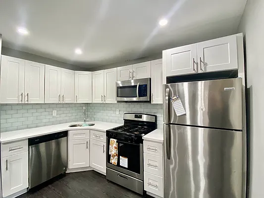 Rented by Bruma Realty LLC | media 15