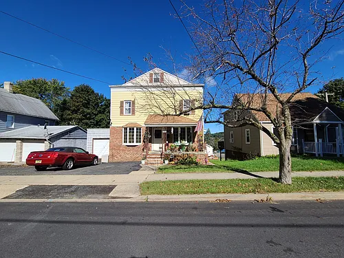 69 Allen St Photo 1