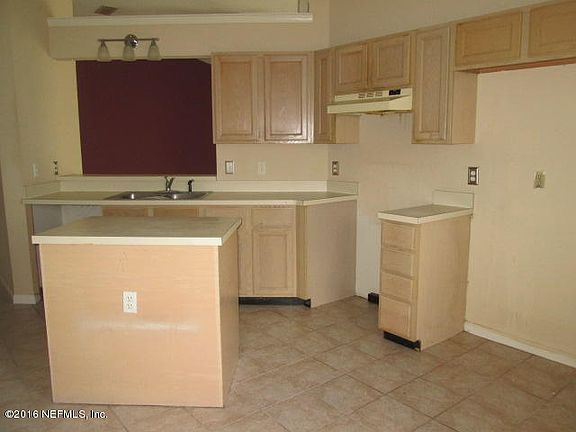 5th image of 8222 Rocky Creek Dr