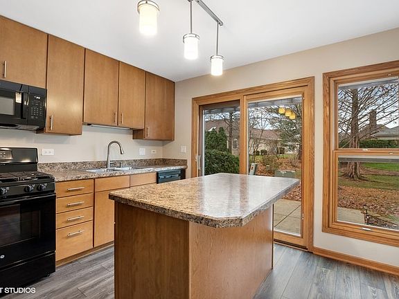 5th image of 7746 Bristol Park Dr