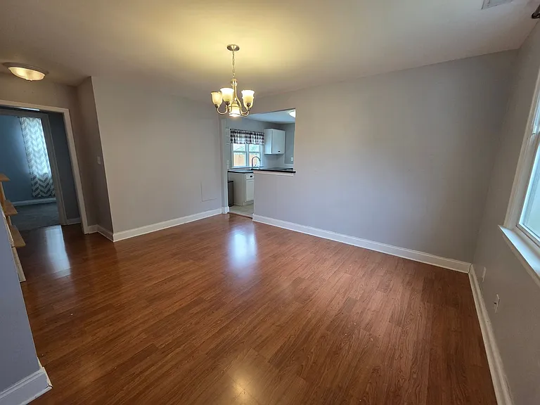 7405 Yorktown Dr — Photo 4