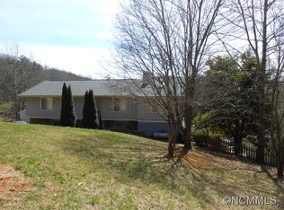 289 Garren Creek Rd, Fairview, NC 28730